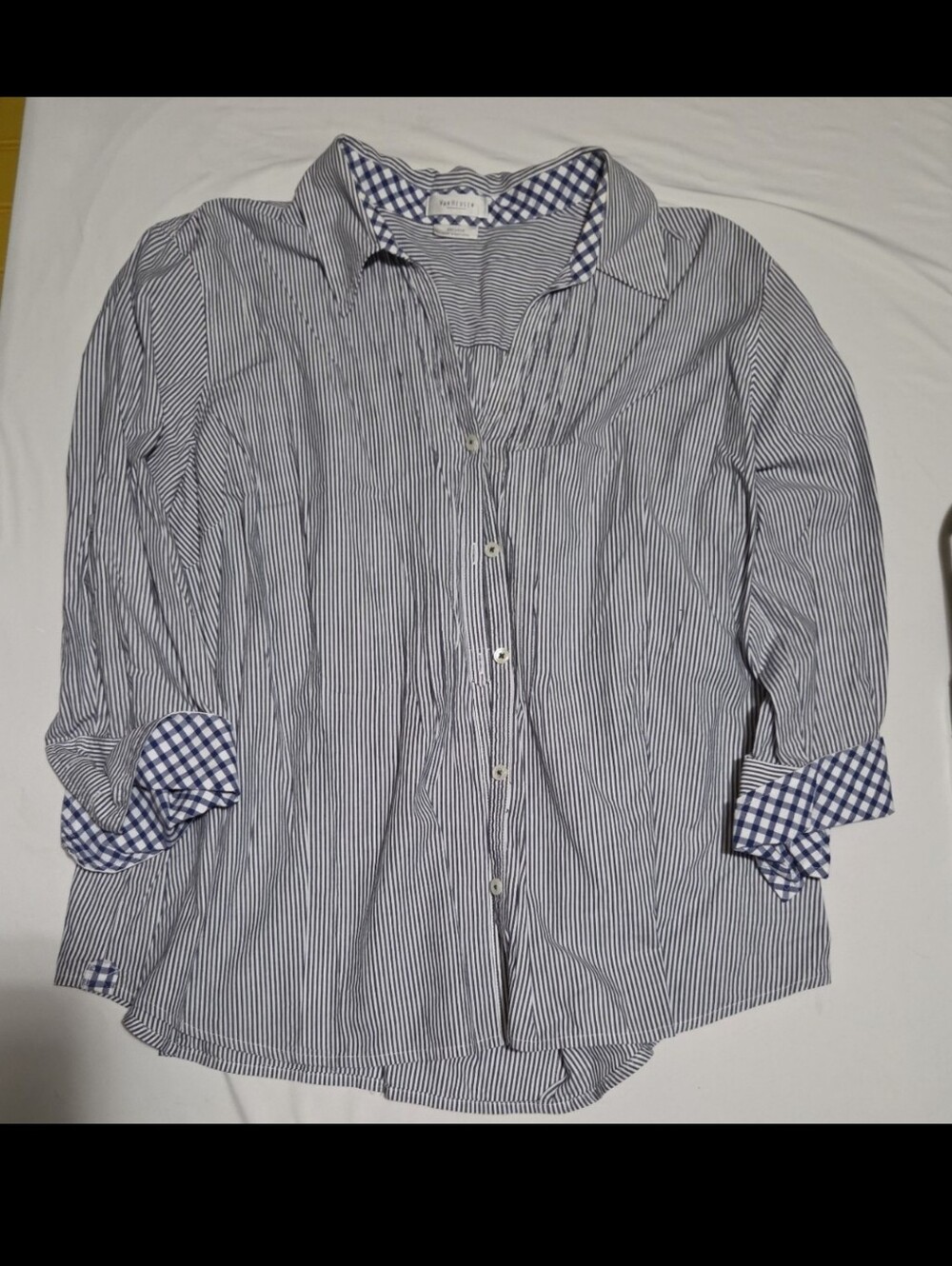 Van heusen women's 2X blue striped button Blouse #16